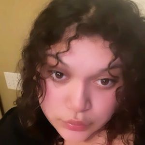 Meet your Posher, Perla